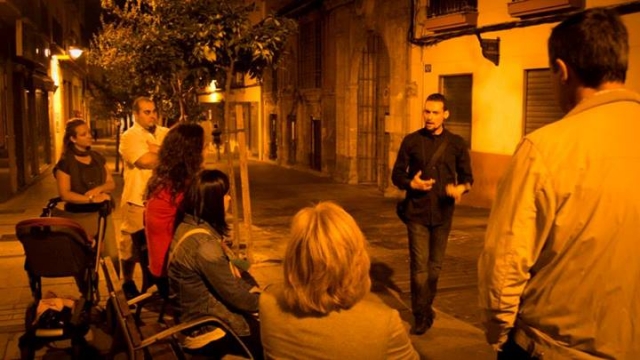 visita por la noche